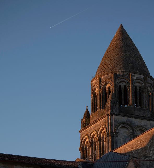 clocher abbaye aux dames saintes par marion bertin