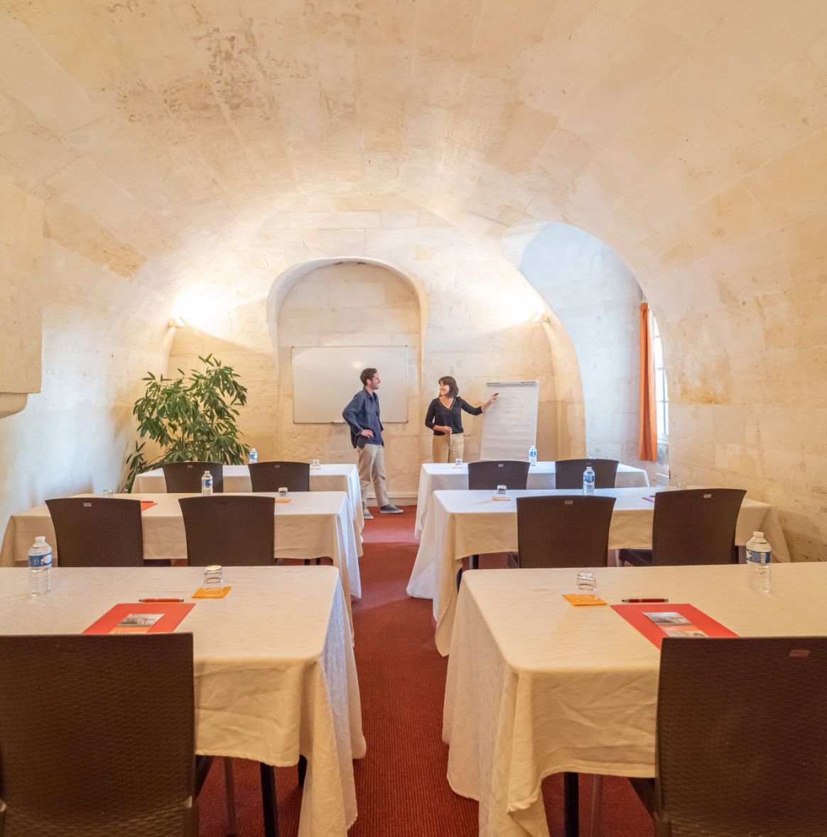 salle blanche abbaye aux dames saintes par marion bertin (5)